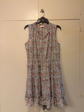 Sleeveless Floral Tiered Mini Dress in Light Blue and Elastic Bracelets